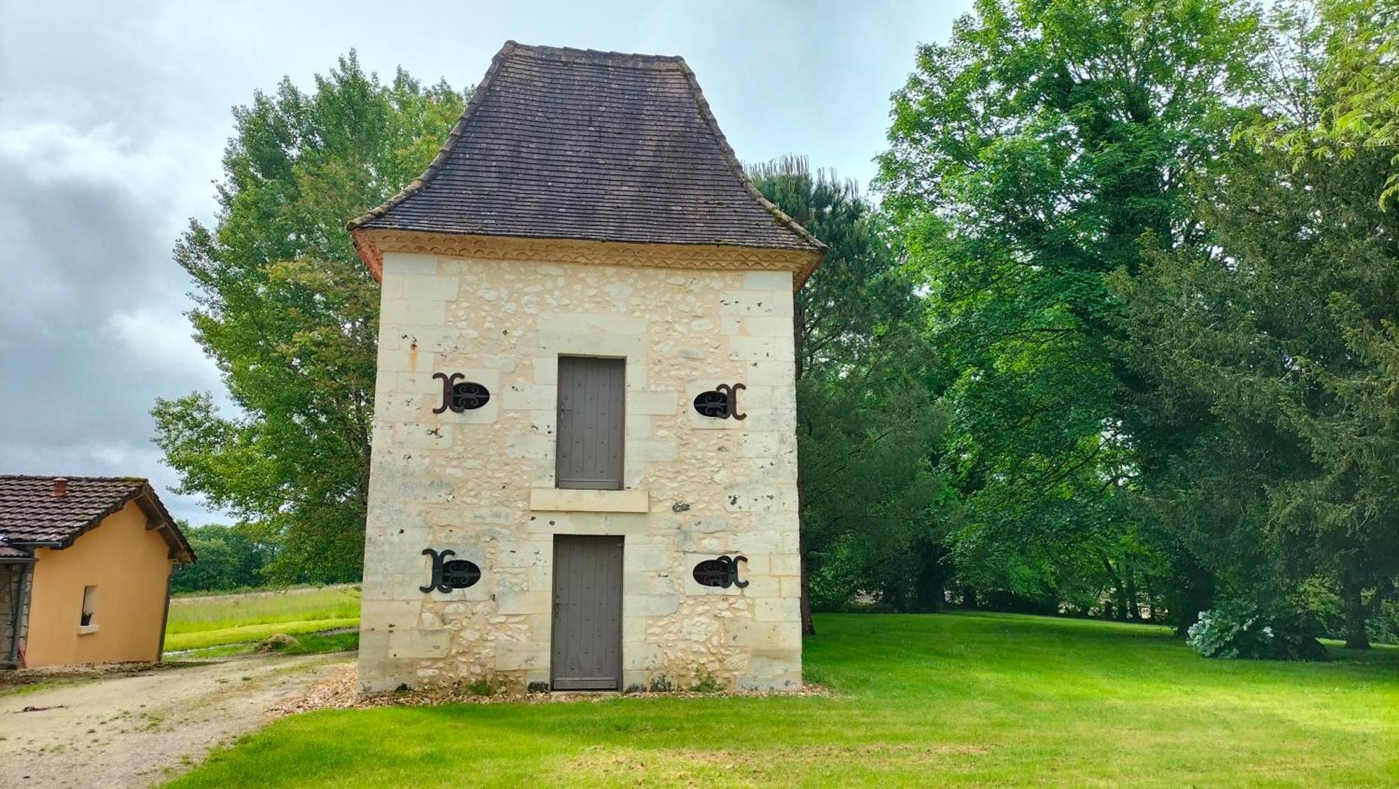 Gite De La Gardie Mensignac Exterior foto